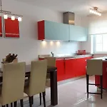 Royal 4*